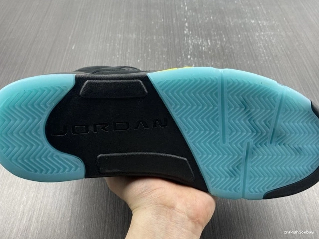 DD0587-047 Jordan Aqua Air 5 1212